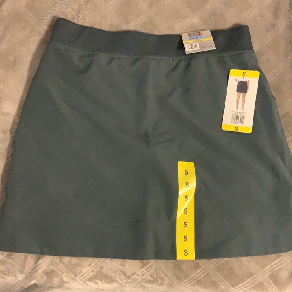 Brand new NWT skort army/teal green S
